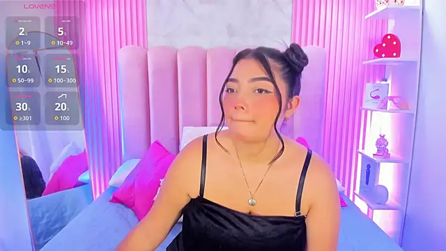 Snapshot of ArianaRougee chatting on 06/19/26, 04:51 ArianaRougee online show from 06/19/26, 04:51