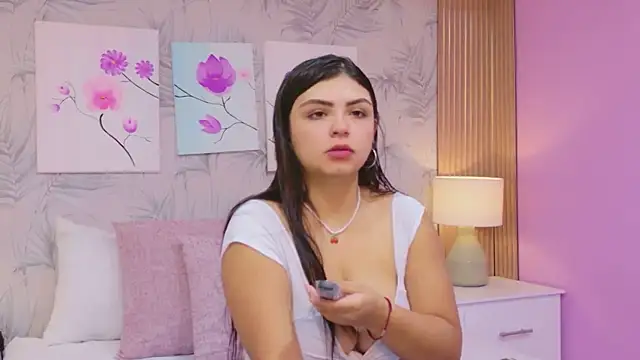 EmmaLeens online show from 03/24/26, 11:43