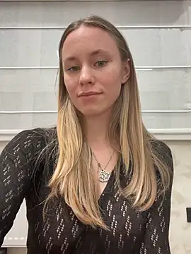 Vikkie seXyGiiiirl XoXo online show from 03/15/26, 05:42