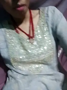 Snapshot of Sakshiverma chatting on 03/22/26, 04:05 Sakshiverma online show from 03/22/26, 04:05