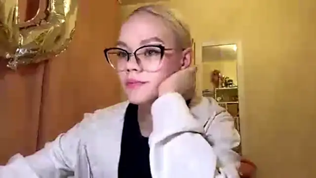 MiaCashe online show from 04/09/26, 02:56