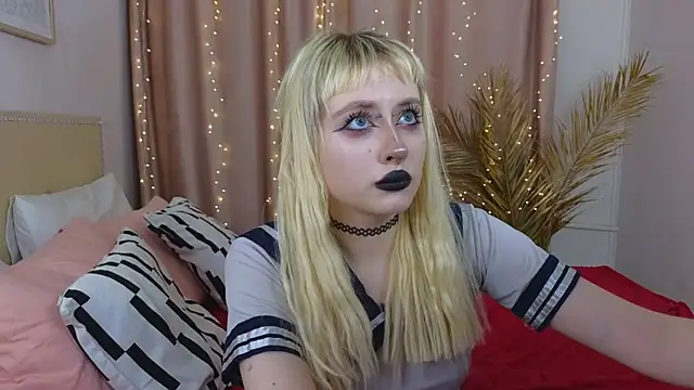 rraffaellka online show from 04/03/26, 10:38