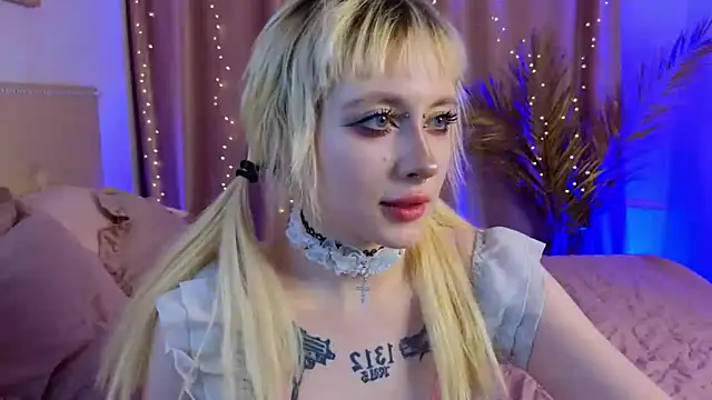 rraffaellka online show from 04/09/26, 10:16