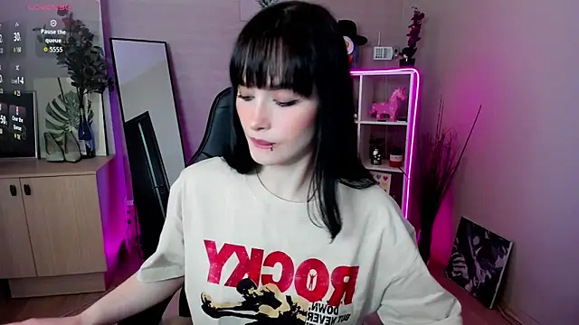 Snapshot of demetra__ chatting on 03/27/26, 08:22 demetra online show from 03/27/26, 08:22