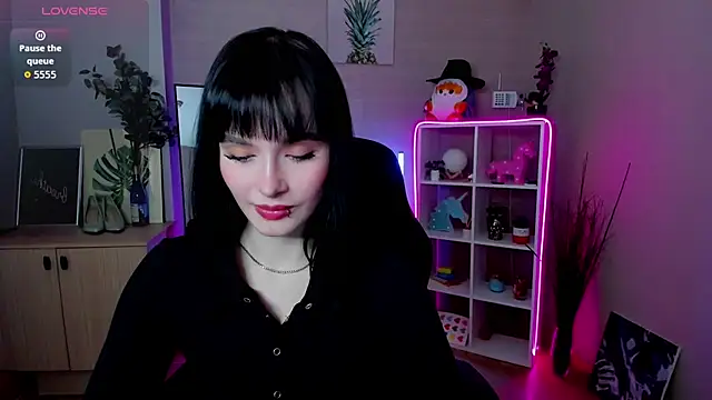 Snapshot of demetra__ chatting on 03/18/26, 08:28 demetra online show from 03/18/26, 08:28