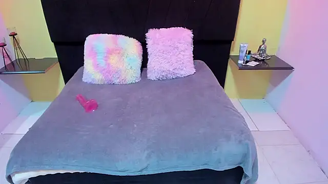 AndreaSilva  online show from 02/27/26, 07:14