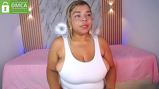 CasieBigtits online show from 05/14/26, 01:08