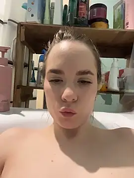 DivaAurum online show from 03/18/26, 08:21