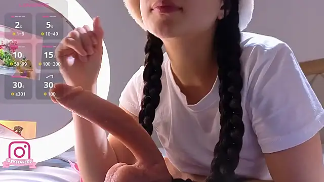 eva depp  online show from 04/07/26, 10:28