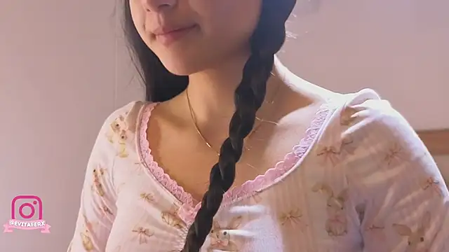 eva depp  online show from 03/19/26, 10:04