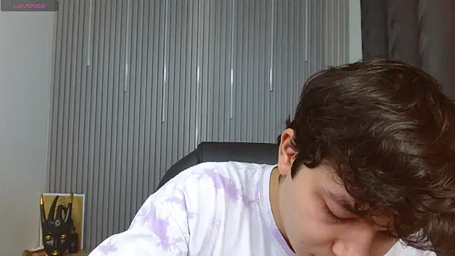 Julian Smith21 online show from 05/11/26, 04:14