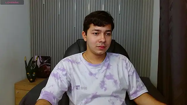 Julian Smith21 online show from 04/07/26, 12:23