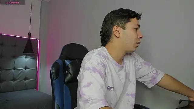 Julian Smith21 online show from 03/08/26, 04:21