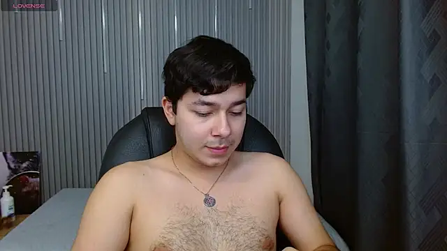 Julian Smith21 online show from 04/25/26, 01:08