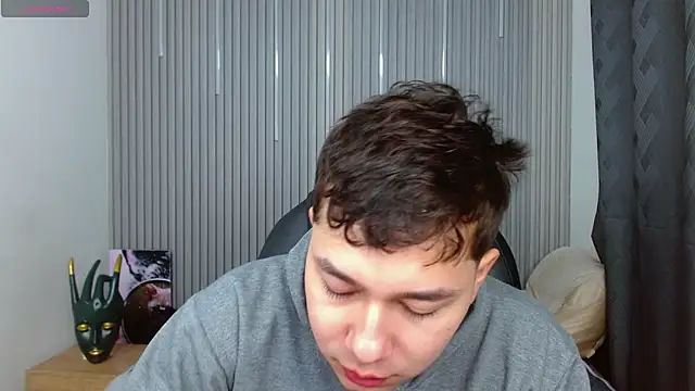 Snapshot of Julian_Smith21 chatting on 06/21/26, 03:56 Julian Smith21 online show from 06/21/26, 03:56
