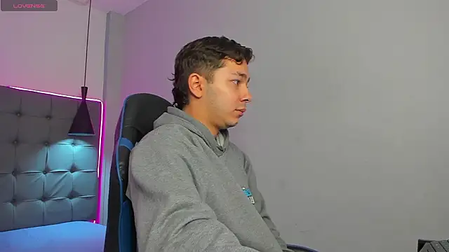 Snapshot of Julian_Smith21 chatting on 02/25/26, 12:16 Julian Smith21 online show from 02/25/26, 12:16