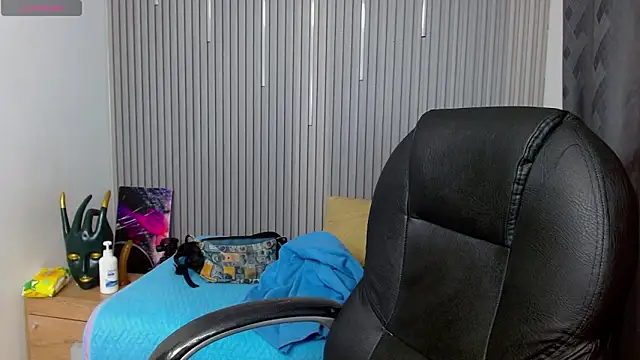 Julian Smith21 online show from 04/14/26, 11:54