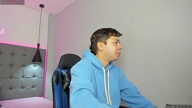 Julian Smith21 online show from 03/13/26, 12:43