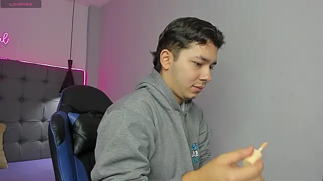 Julian Smith21 online show from 03/05/26, 12:46