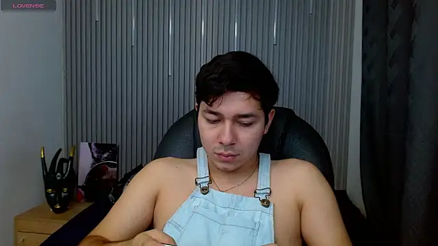 Julian Smith21 online show from 04/17/26, 12:35