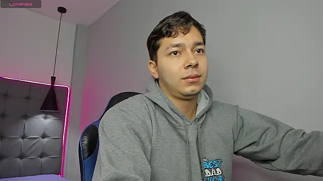 Julian Smith21 online show from 03/04/26, 12:24