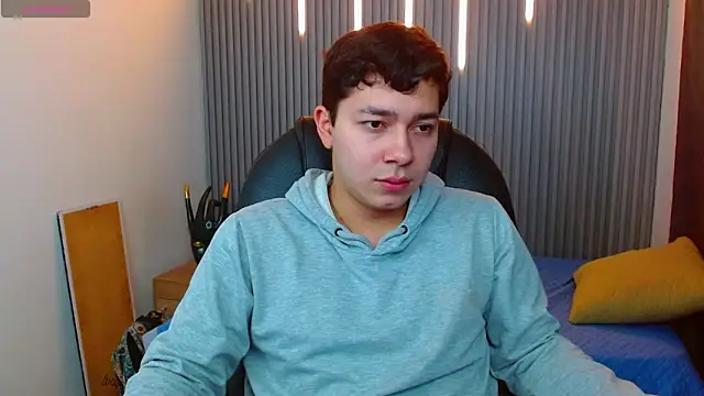 Julian Smith21 online show from 03/27/26, 01:01