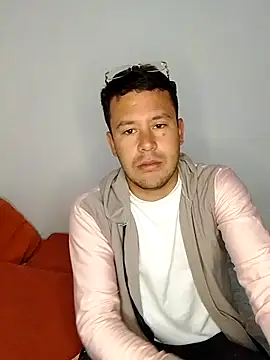 Snapshot of Ferrandiz23 chatting on 02/26/26, 02:28 Ferrandiz23 online show from 02/26/26, 02:28