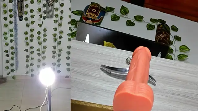 bella  funny online show from 06/01/26, 06:40
