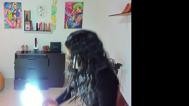 bella  funny online show from 04/11/26, 06:11