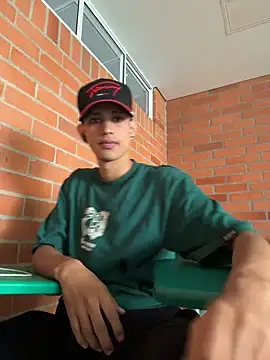 HarryGaze online show from 04/06/26, 03:13