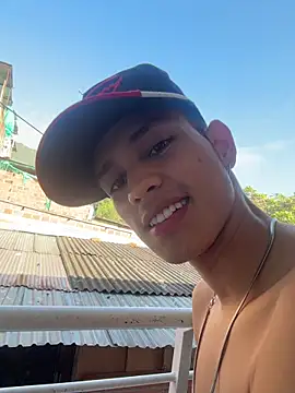 Snapshot of HarryGaze chatting on 02/26/26, 01:11 HarryGaze online show from 02/26/26, 01:11