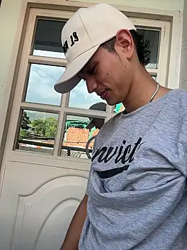 Snapshot of HarryGaze chatting on 02/28/26, 01:44 HarryGaze online show from 02/28/26, 01:44