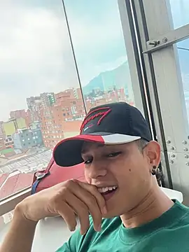 HarryGaze online show from 03/24/26, 05:13