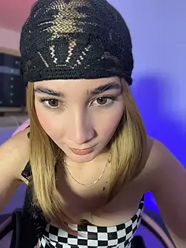 Snapshot of isa_hil chatting on 05/12/26, 11:55 isa hil online show from 05/12/26, 11:55