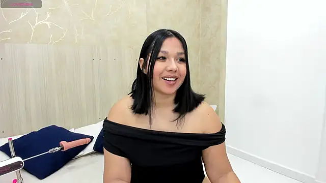 Snapshot of mariana_allen23 chatting on 05/28/26, 10:59 mariana allen23 online show from 05/28/26, 10:59