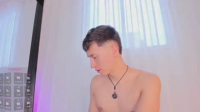 Thiago Jones1 online show from 04/28/26, 04:00