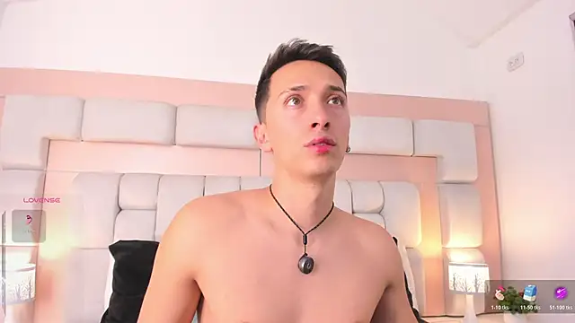 Thiago Jones1 online show from 03/19/26, 07:36