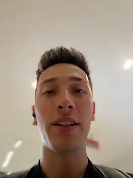 Thiago Jones1 online show from 03/12/26, 08:46