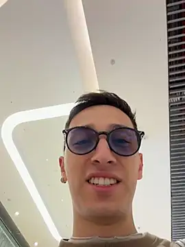 Thiago Jones1 online show from 04/09/26, 06:47