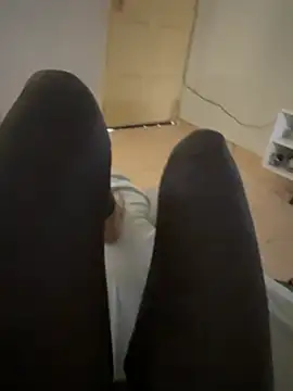 Cristal2342 online show from 02/26/26, 01:33