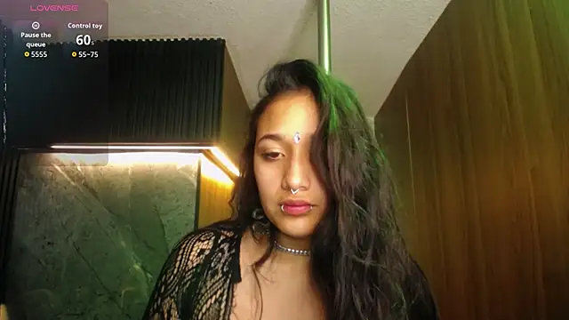 Aura cute  online show from 04/08/26, 03:19