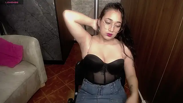 Aura cute  online show from 03/05/26, 03:47