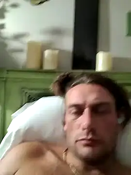 Snapshot of pleasser1985 chatting on 03/04/26, 10:34 pleasser1985 online show from 03/04/26, 10:34