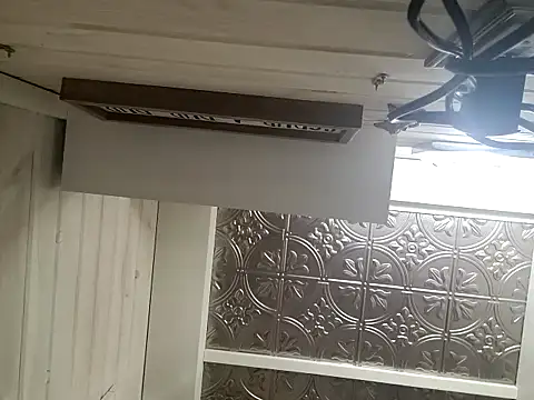 Snapshot of pleasser1985 chatting on 02/25/26, 05:18 pleasser1985 online show from 02/25/26, 05:18