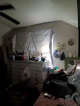 Snapshot of pleasser1985 chatting on 02/27/26, 07:35 pleasser1985 online show from 02/27/26, 07:35