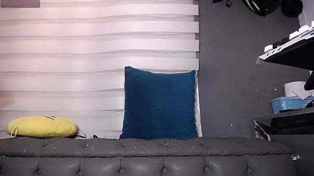 dirty 27cms online show from 02/06/26, 04:58