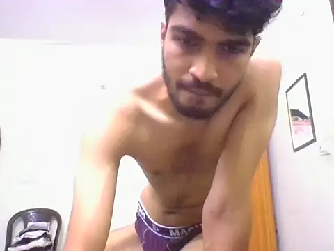 NikhilN247913 online show from 03/31/26, 11:01