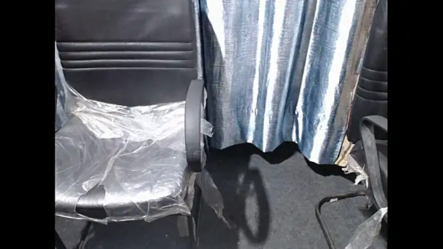 Snapshot of Roselley chatting on 04/04/26, 09:43 Roselley online show from 04/04/26, 09:43