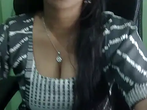 cute momo love online show from 05/13/26, 05:14
