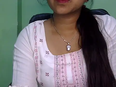 cute momo love online show from 03/12/26, 05:55